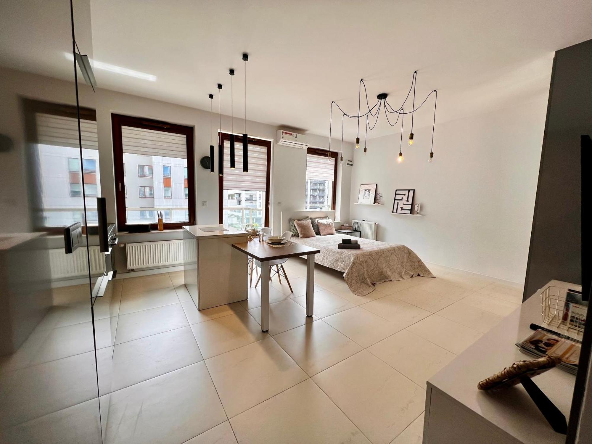Close To Chopin Airport, Cybernetyki, Free Parking By Cosmo Spirit 바르샤바 외부 사진